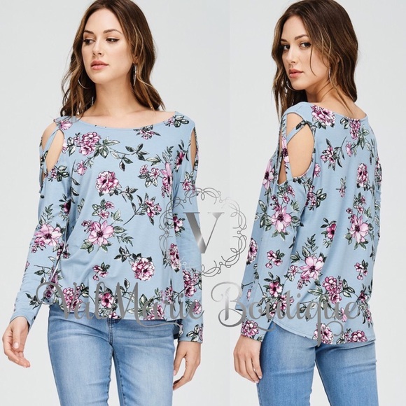 Powder blue floral top - Picture 2 of 6